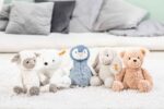 Steiff Hoppie Hase 18 cm hellgrau, Hase mit Schlappohren, Soft Cuddly Friends, flauschiges Stofftier zum Kuscheln – Bild 6